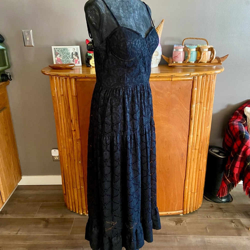 NSR Lace Bustier Midi Dress in Black - Picture 9 of 13